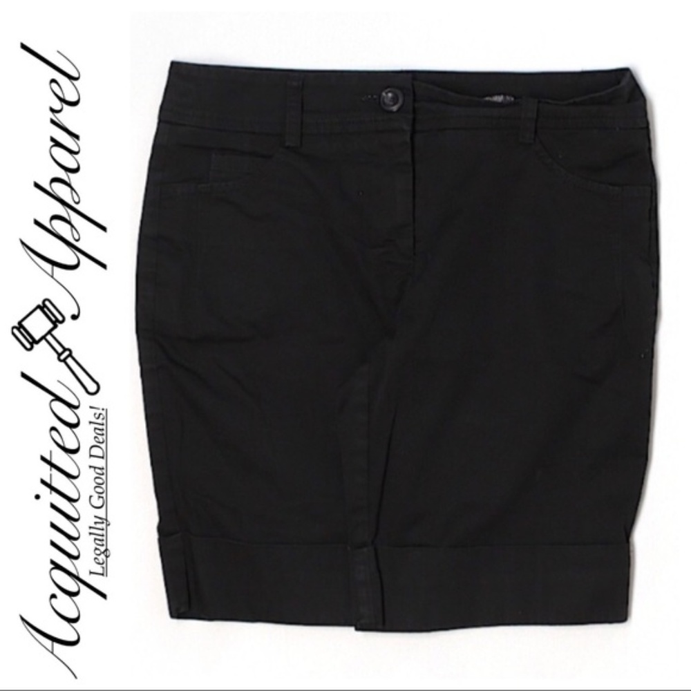 Trina Turk Black Casual Cuffed Leg Shorts Bermuda